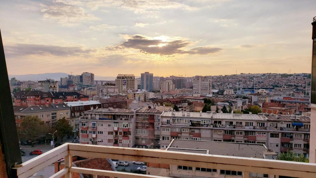Spacious Downtown Apartment With A City View Prishtinë Ngoại thất bức ảnh
